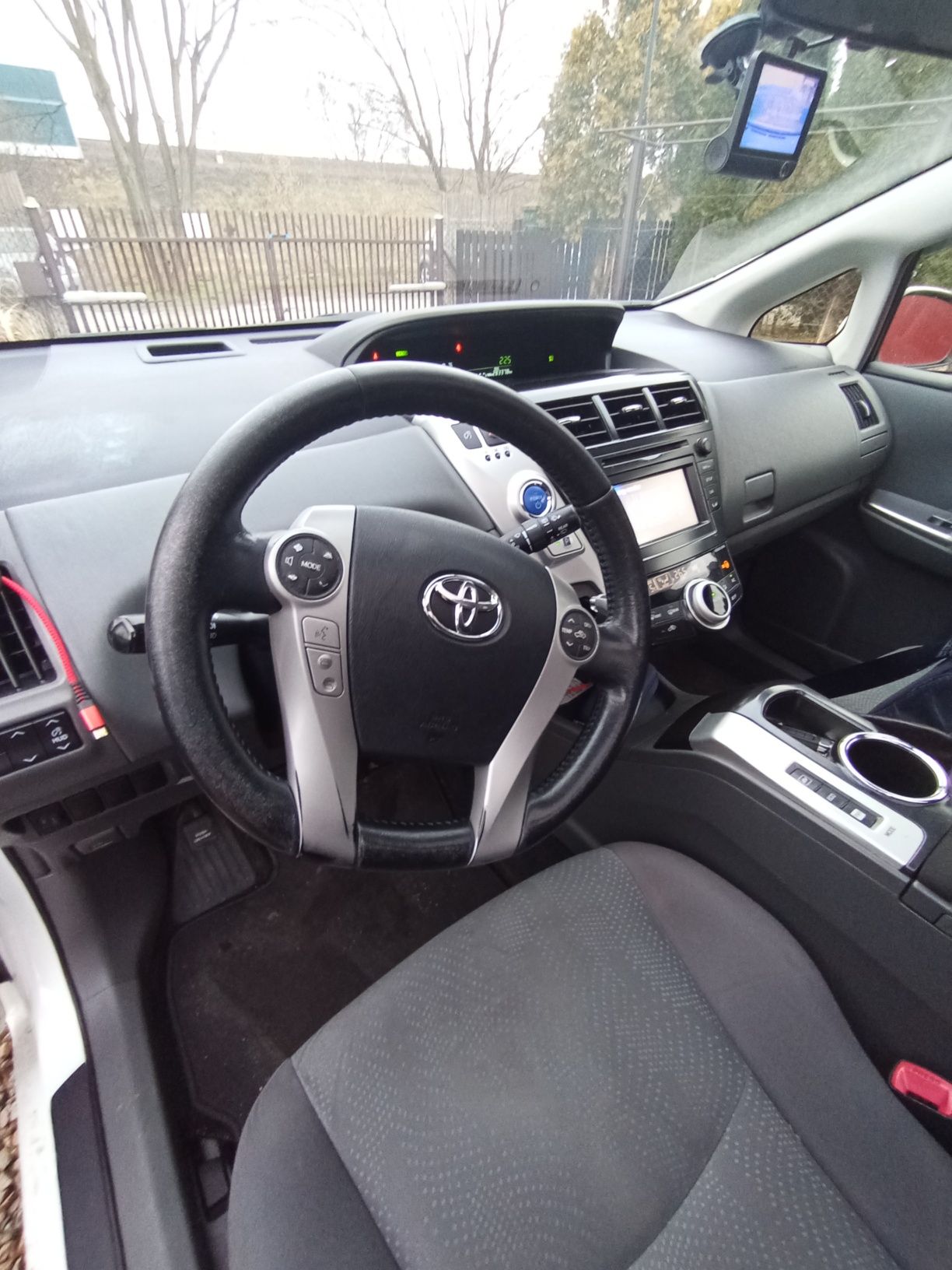 Toyota Prius Plus hybryd