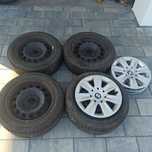 Sprzedam 4 felgi stalowe orginalne z Bmw z dobrymi oponami