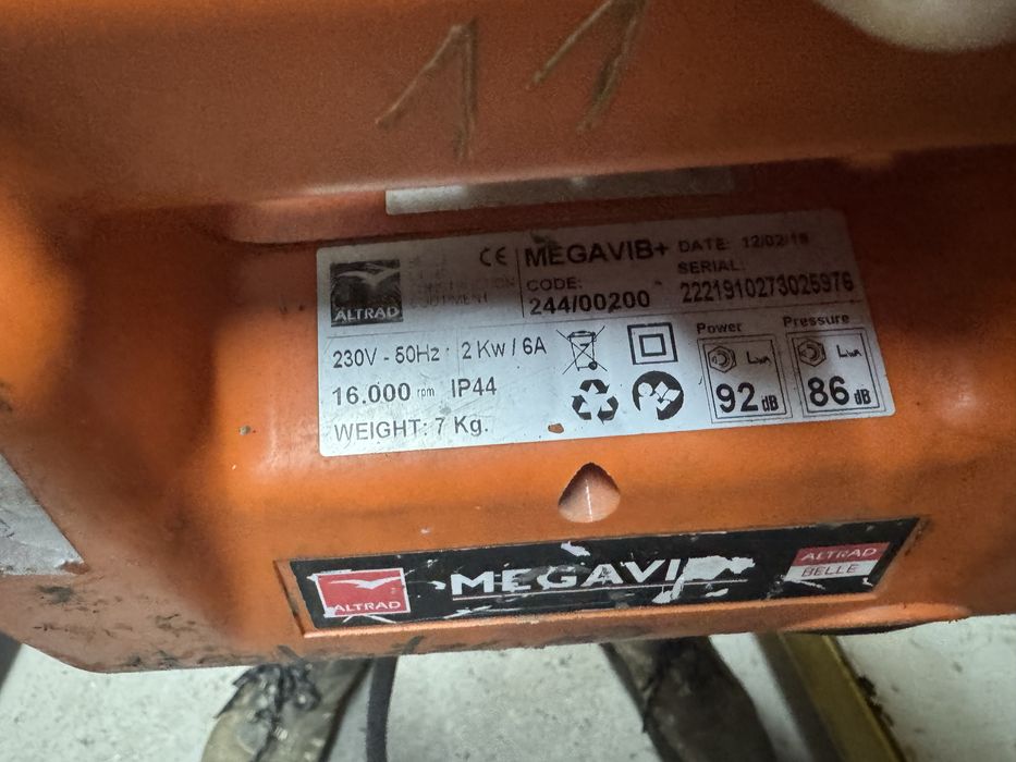 Wibrator do betonu buława