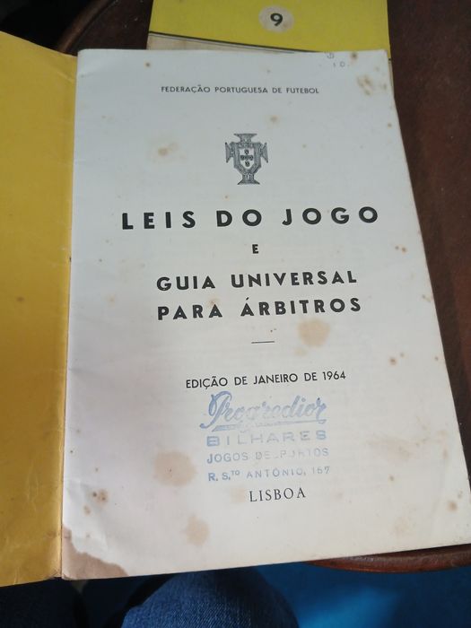 FPF - Leis do Jogo e Guia Universal Para Arbitros (1964)