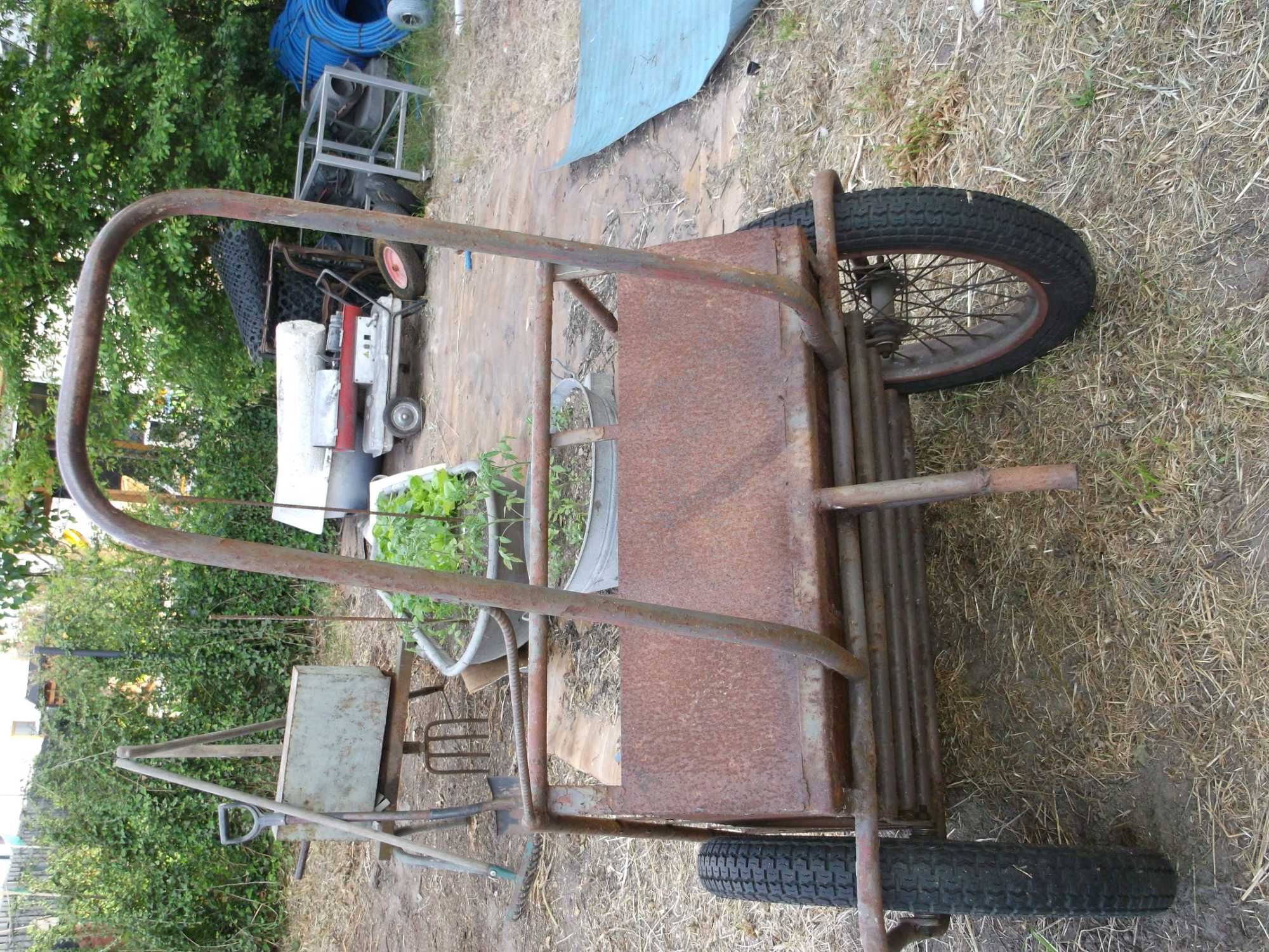 wózek  przydomowy dwu-kołowy z epoki prlu