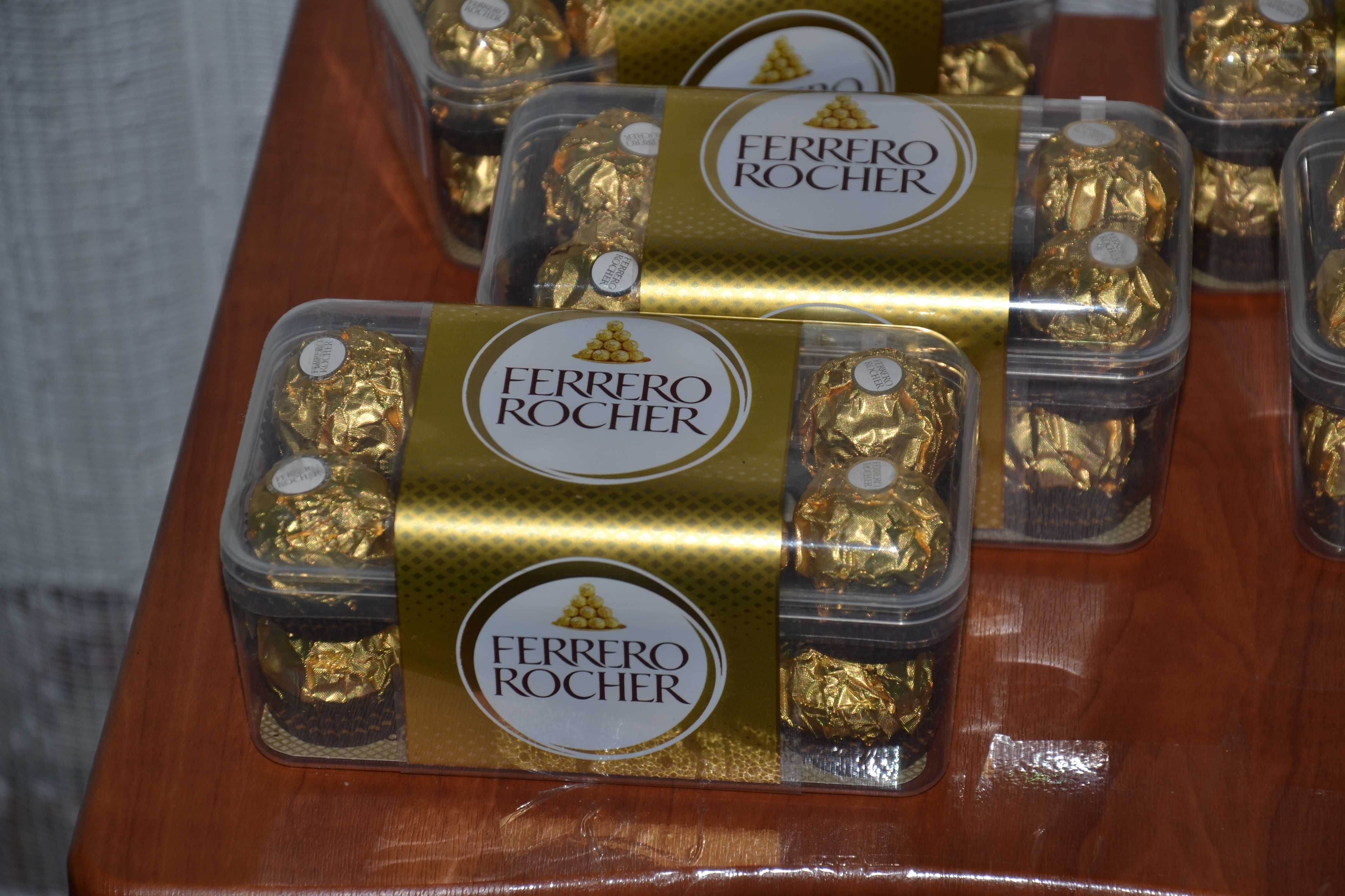 Шоколадні цукерки Ferrero Rocher 16 шт Germany original