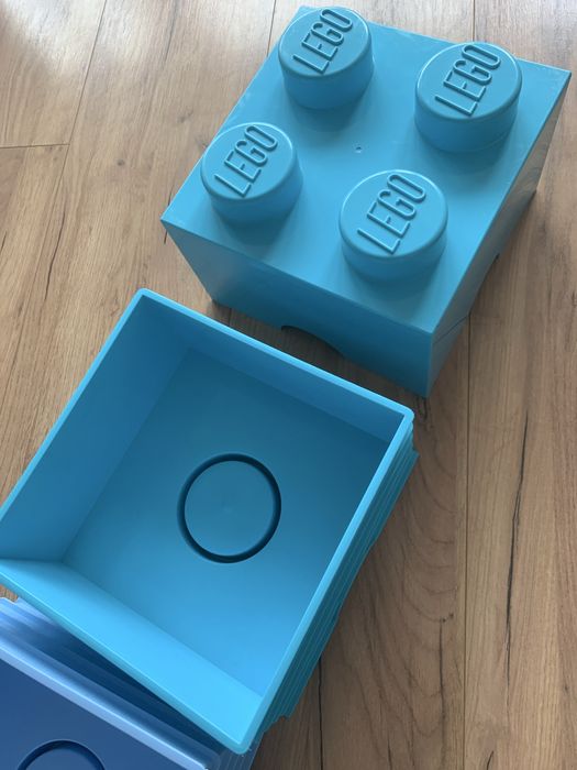 2 pojemniki Lego