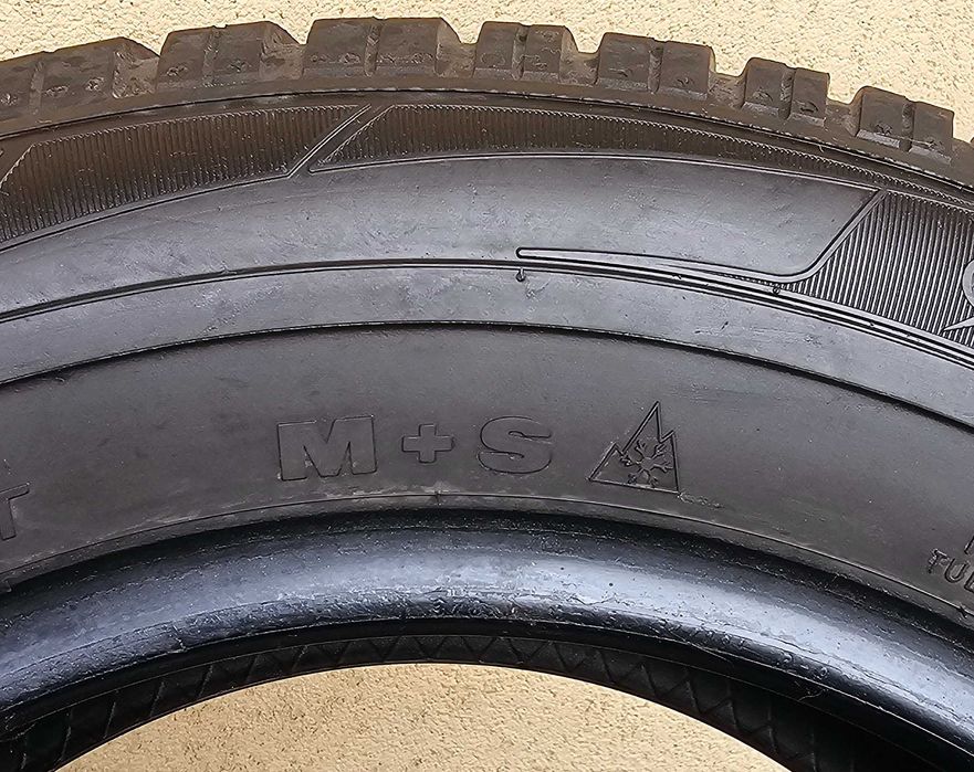 ЗИМОВІ ШИНИ 195/65 R15 б/в Dunlop SP Winter Sport 3D вироб Німеччина