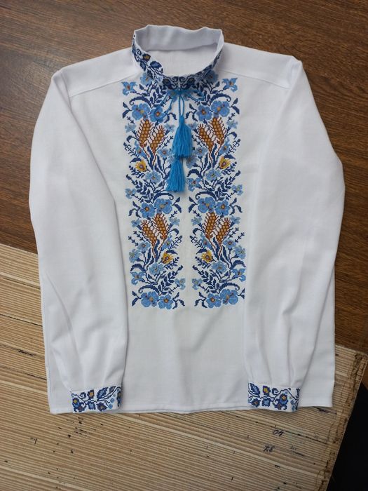 Вишиванки чоловічі в асортименті