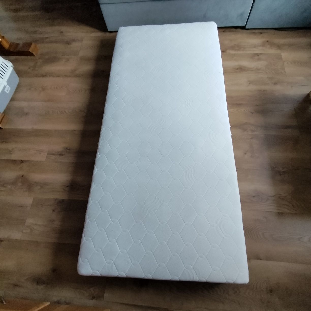 Sprzedam materac wymiary 90/200.