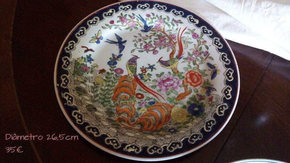4 Pratos colecção em porcelana chinesa pintados a mão (ler descrição)