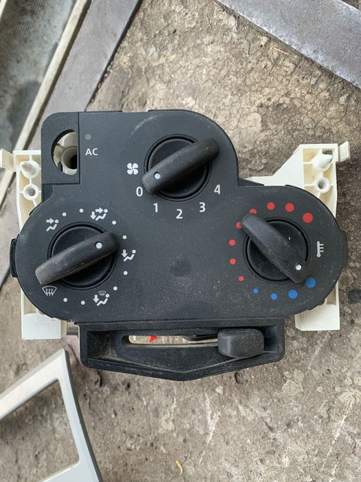 Блок управления печки, рамка Renault Logan, Dacia Logan (04-14)