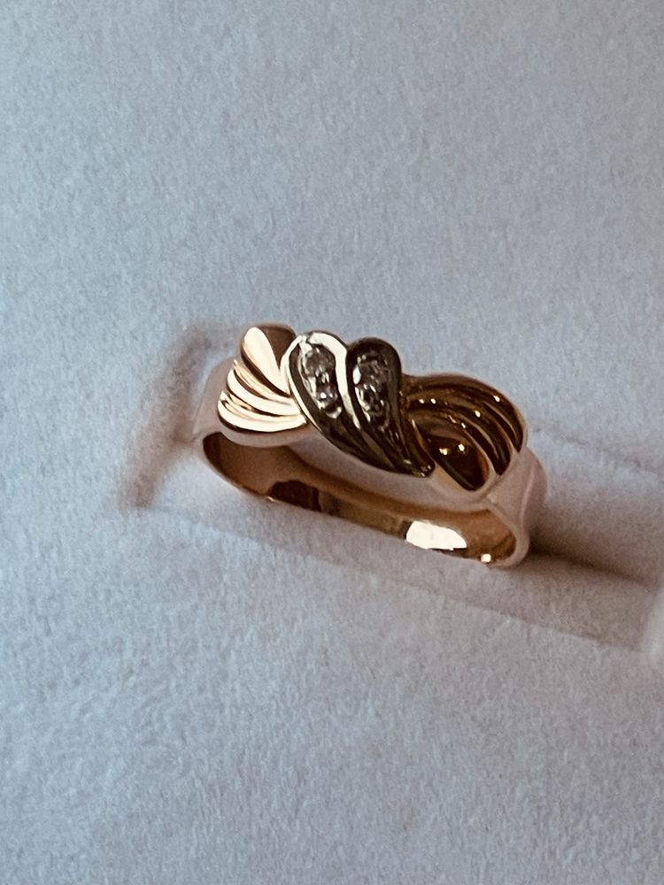 Золотое кольцо 585  ссср с бриллиантами
