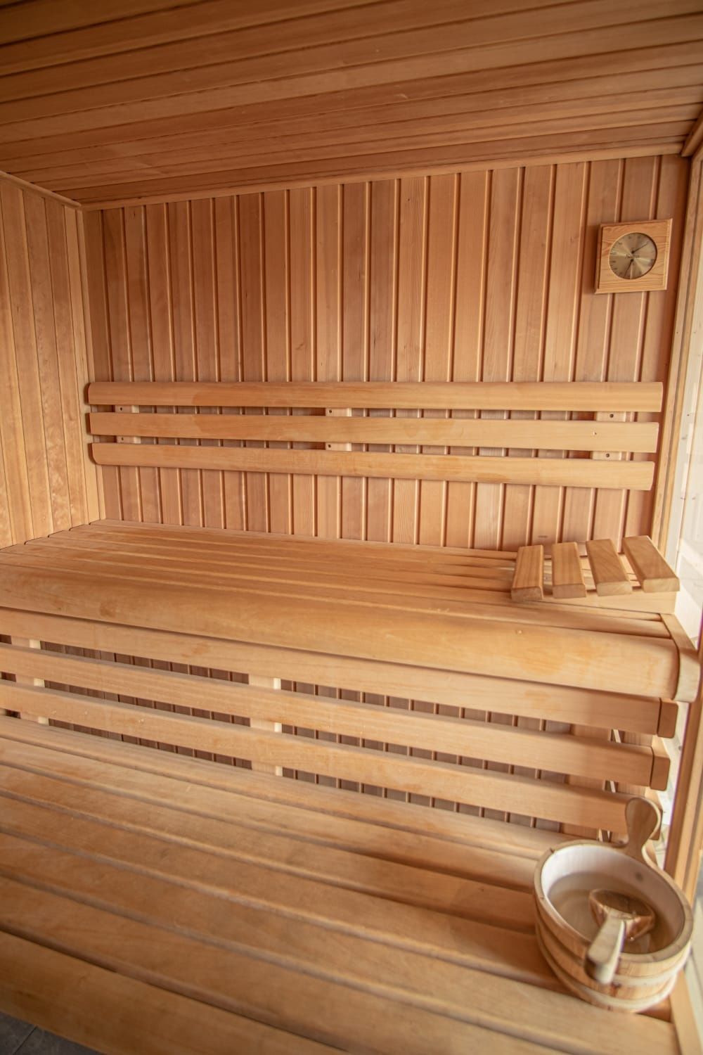 Domek nad jeziorem z własną plażą , sauna, jacuzzi