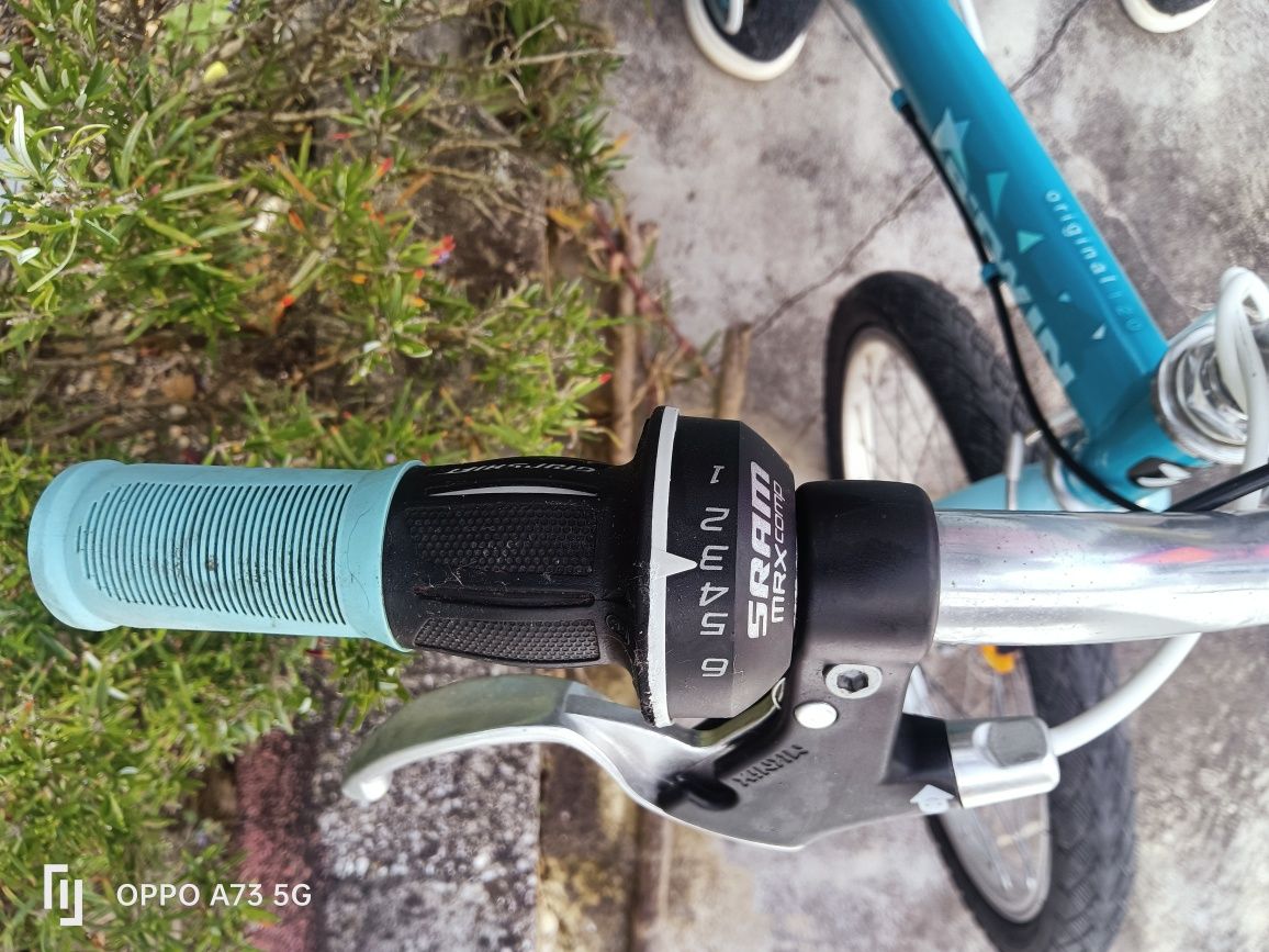 2 bicicletas de criança