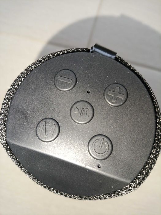 Coluna Bluetooth portátil