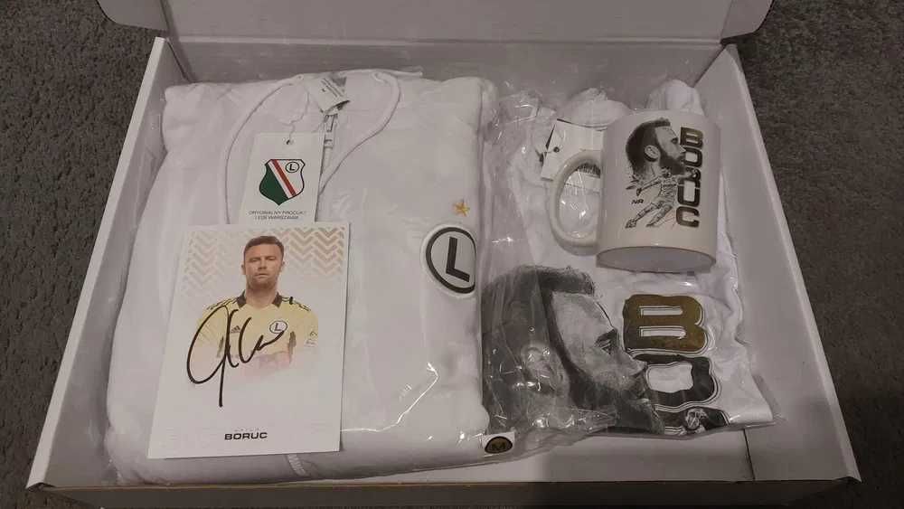 Zestaw Koszulka, bluza, kubek Legia z Arturem Borucem , roz.M ,nowe