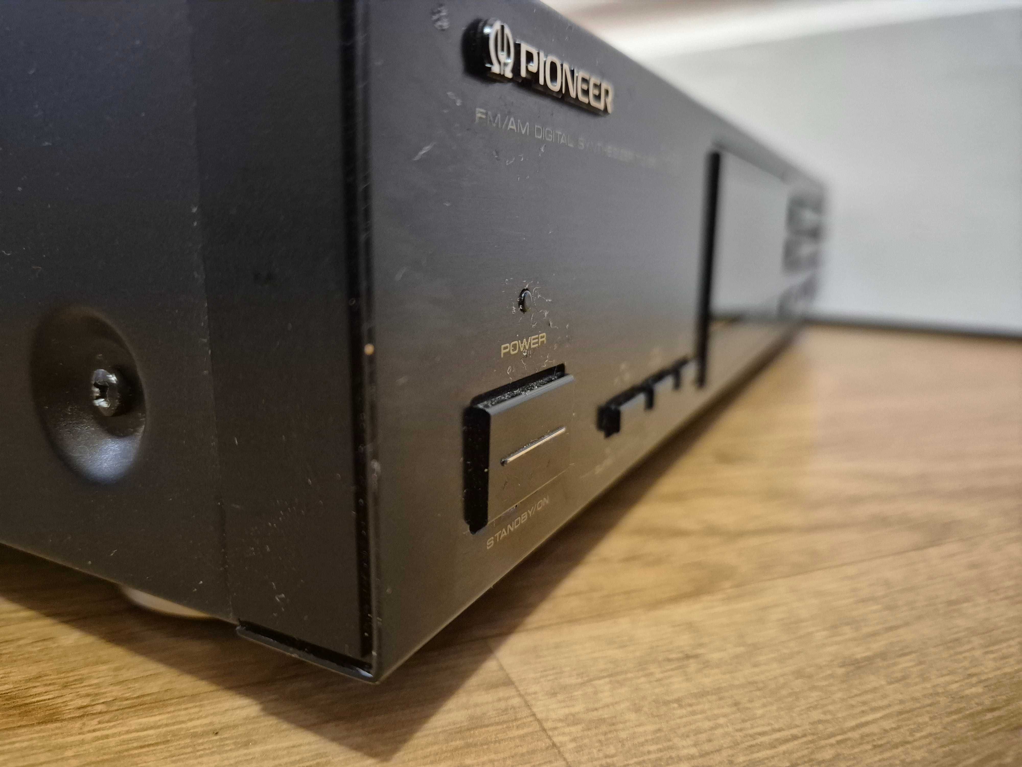Tuner Pioneer  F-656 Mark II  1990