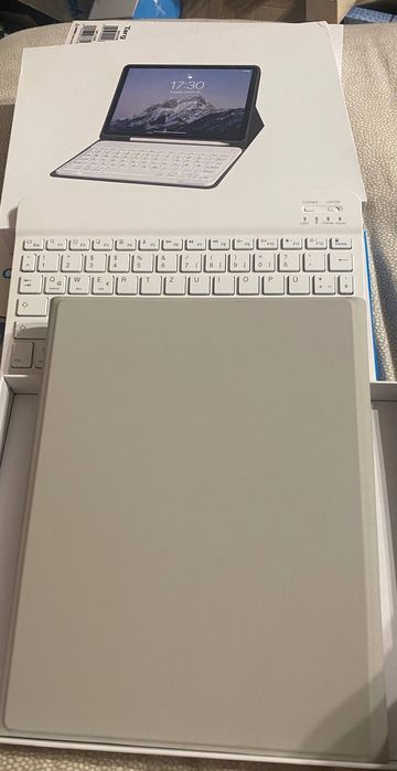 Блютуз клавіатура, чохол для iPad, 10.2