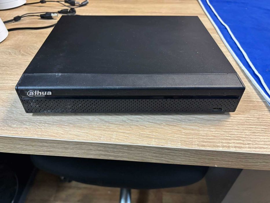 Видеонаблюдение Камеры регистраторы монитор ИБП