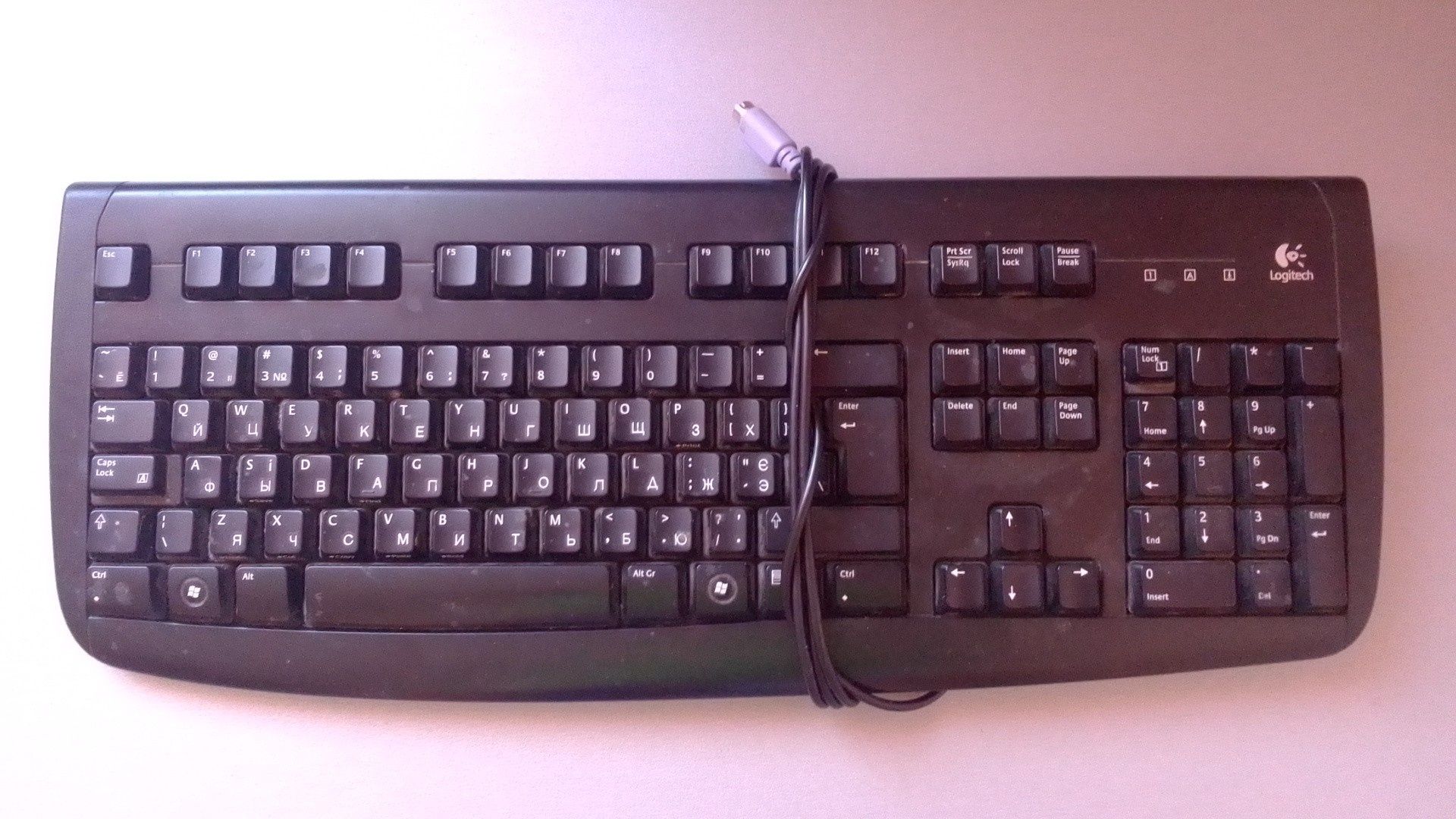Продам клавиатуру Logitech