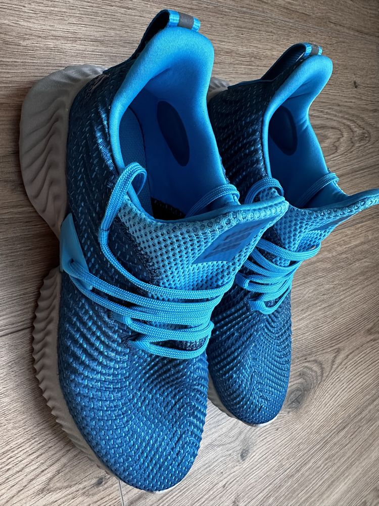 Оригінальні кросівки Adidas alphabounce instinct 42.5