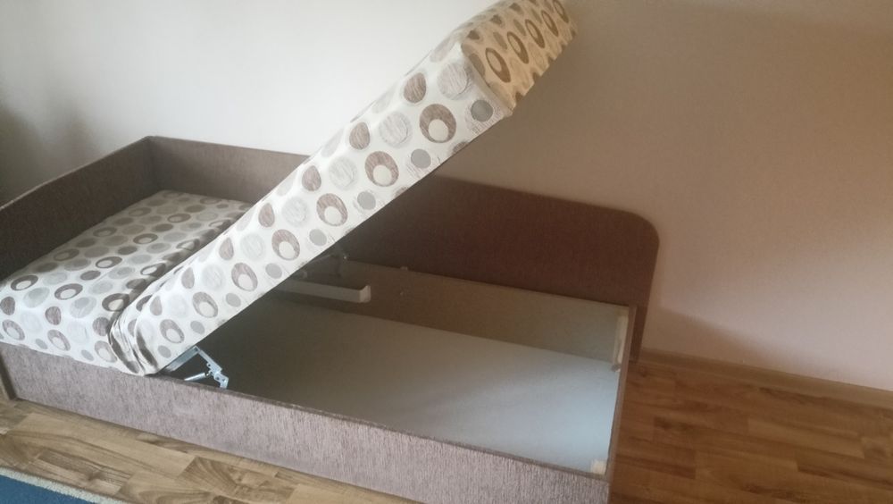 Tapczan jednoosobowy