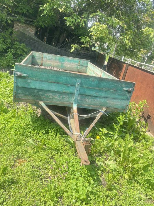 Саморобний трактор з документами