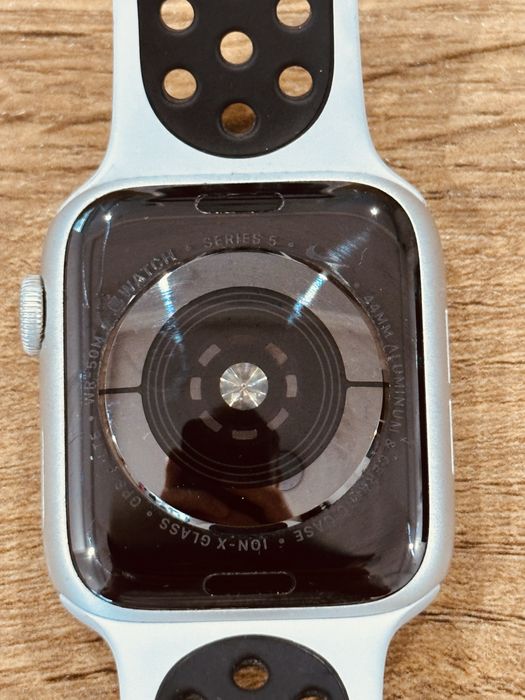 Apple Watch series 5, 44mm