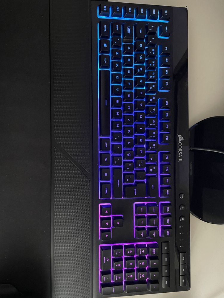 Teclado Corsair K55 Layout PT