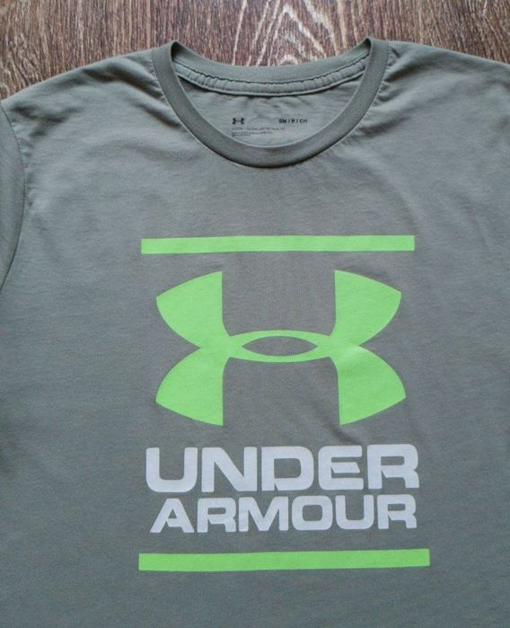 Чоловіча футболка світшот худі Under Armour розмір  S-M