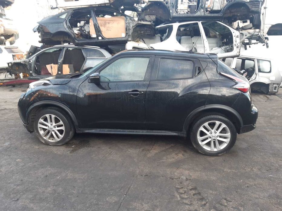 Обшивка багажника правая левая ниссан жук nissan juke бочек