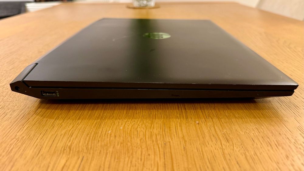 Pavilion Gaming 16-a0029nw  + oryginalna ładowarka