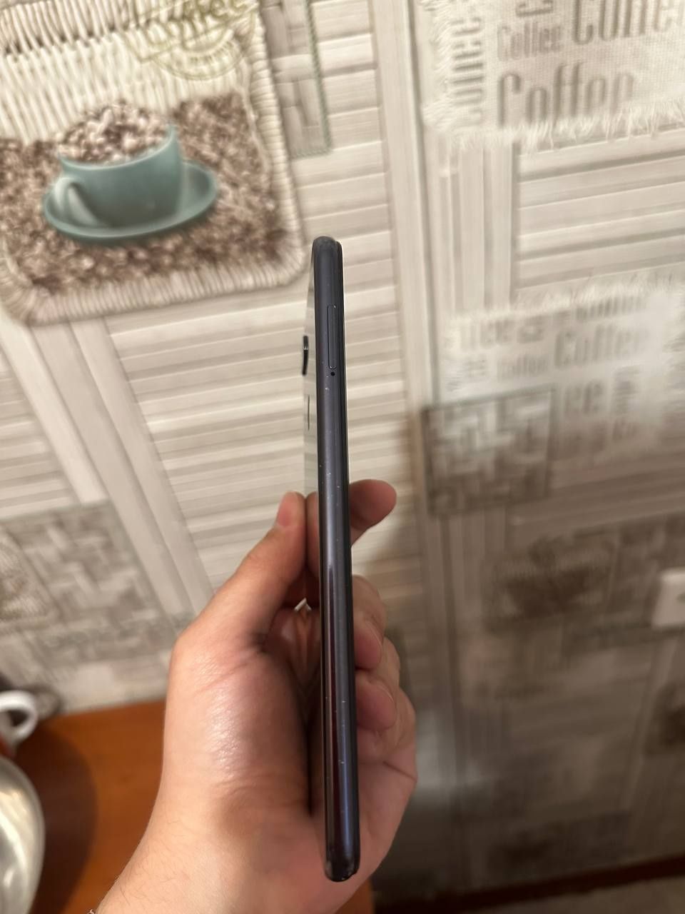 Продам Xiaomi Mi 8 Lite 4/64 в хорошем состоянии