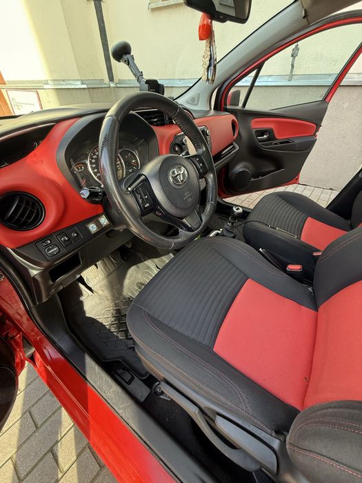 Toyota Yaris III 1.3  | Sport Edition | Czerwone wnętrze | Panorama