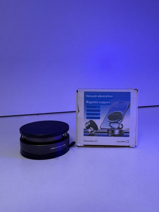 Держатель для смартфона.