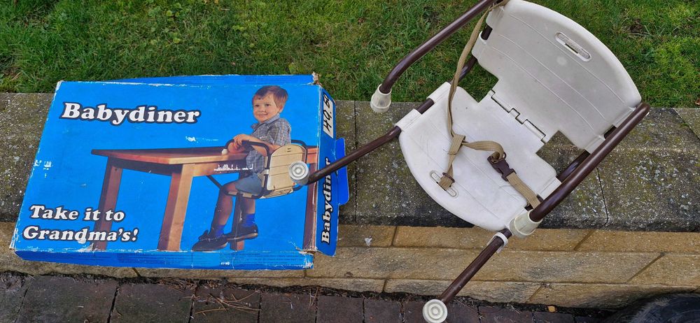 Krzesełko, fotelik dla dziecka