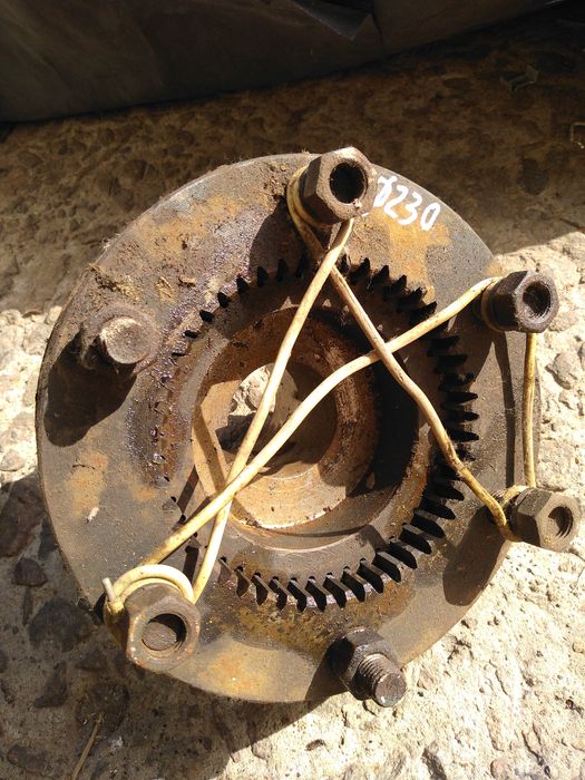 Тормозной барабан, шкив ф200, 300 мм.