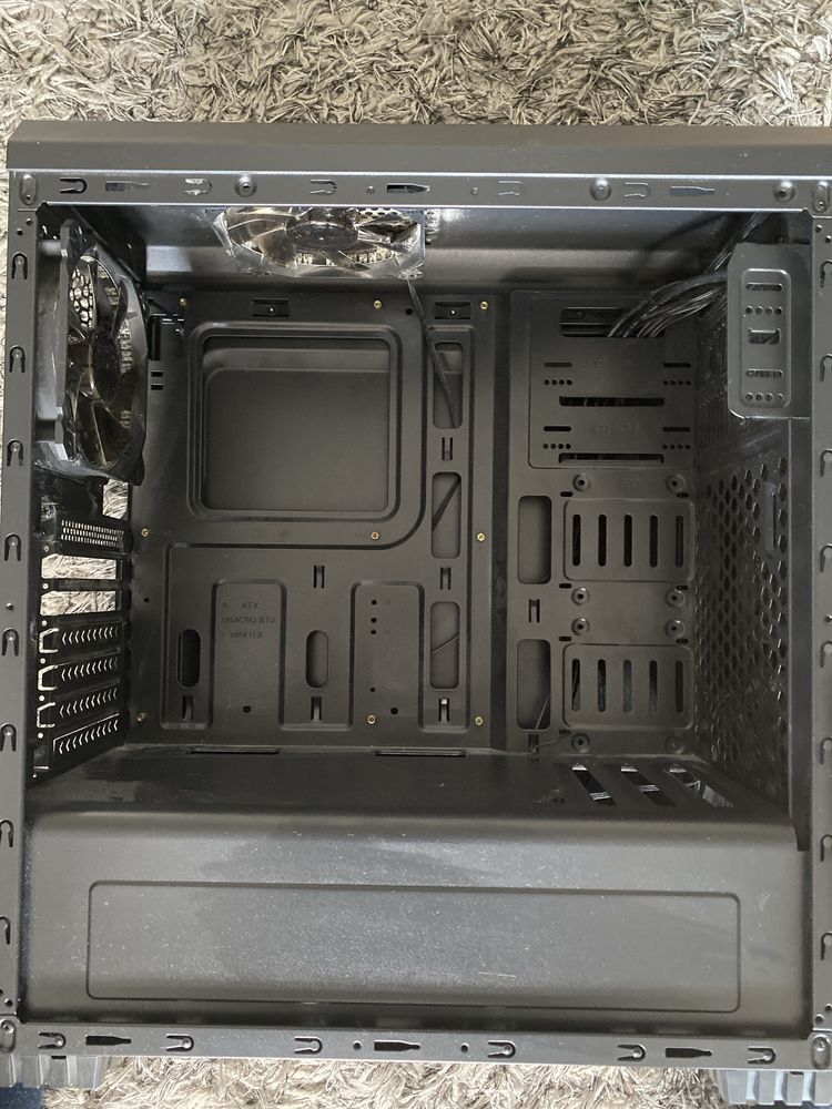 Obudowa komputera Genesis Titan 800