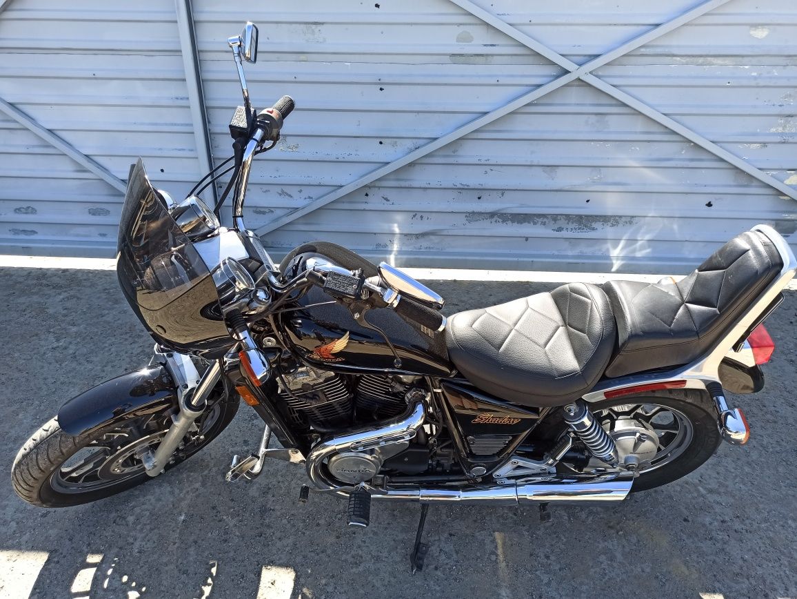 Honda Shadow VT700