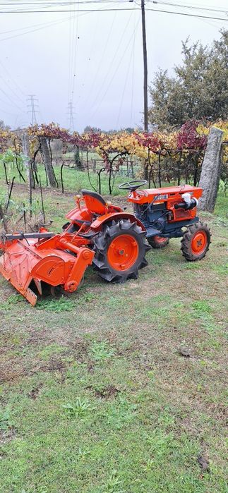 Trator Kubota B7001 s/ Matricula