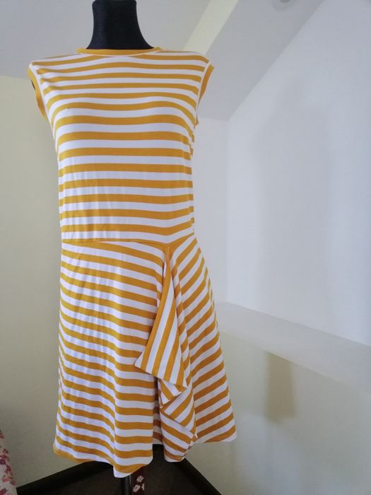 Платье новое, трикотаж