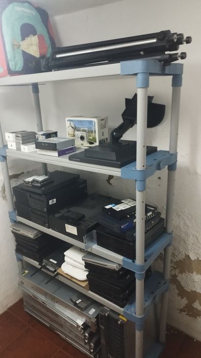Equipamento Informático e eletrônico Variado