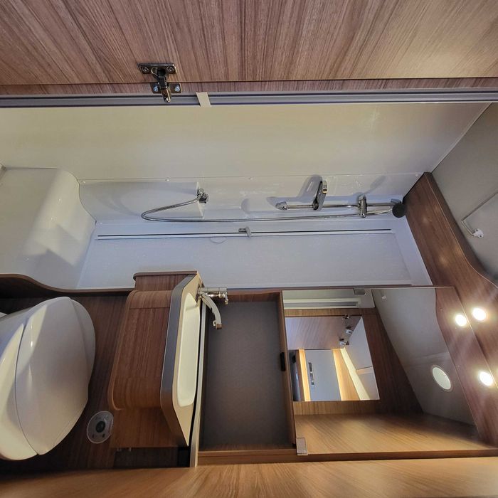 Kamper wynajem VIP 4*MERCEDES*Zimowy Bogate Wyposażenie Camper