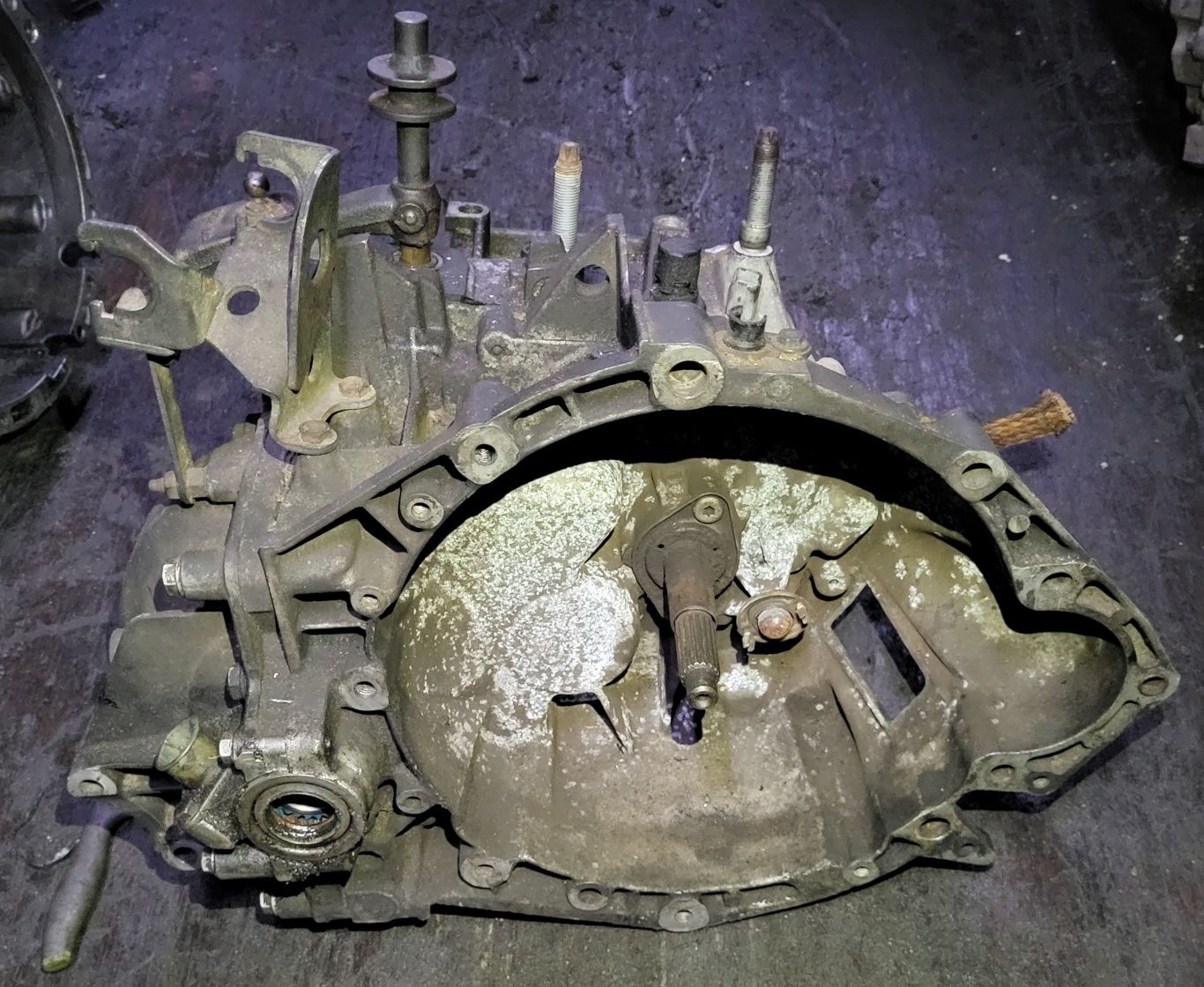 Skrzynia biegów PEUGEOT Boxer 2.0 HDI JTD 20MM01  96 376  832 80