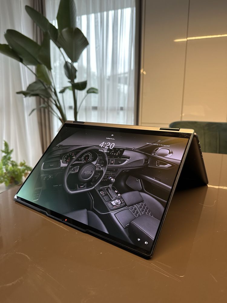 Używany laptop Lenovo Yoga 7, 2w1, 14 cali OLED, 16GB RAM, 512 GB SSD