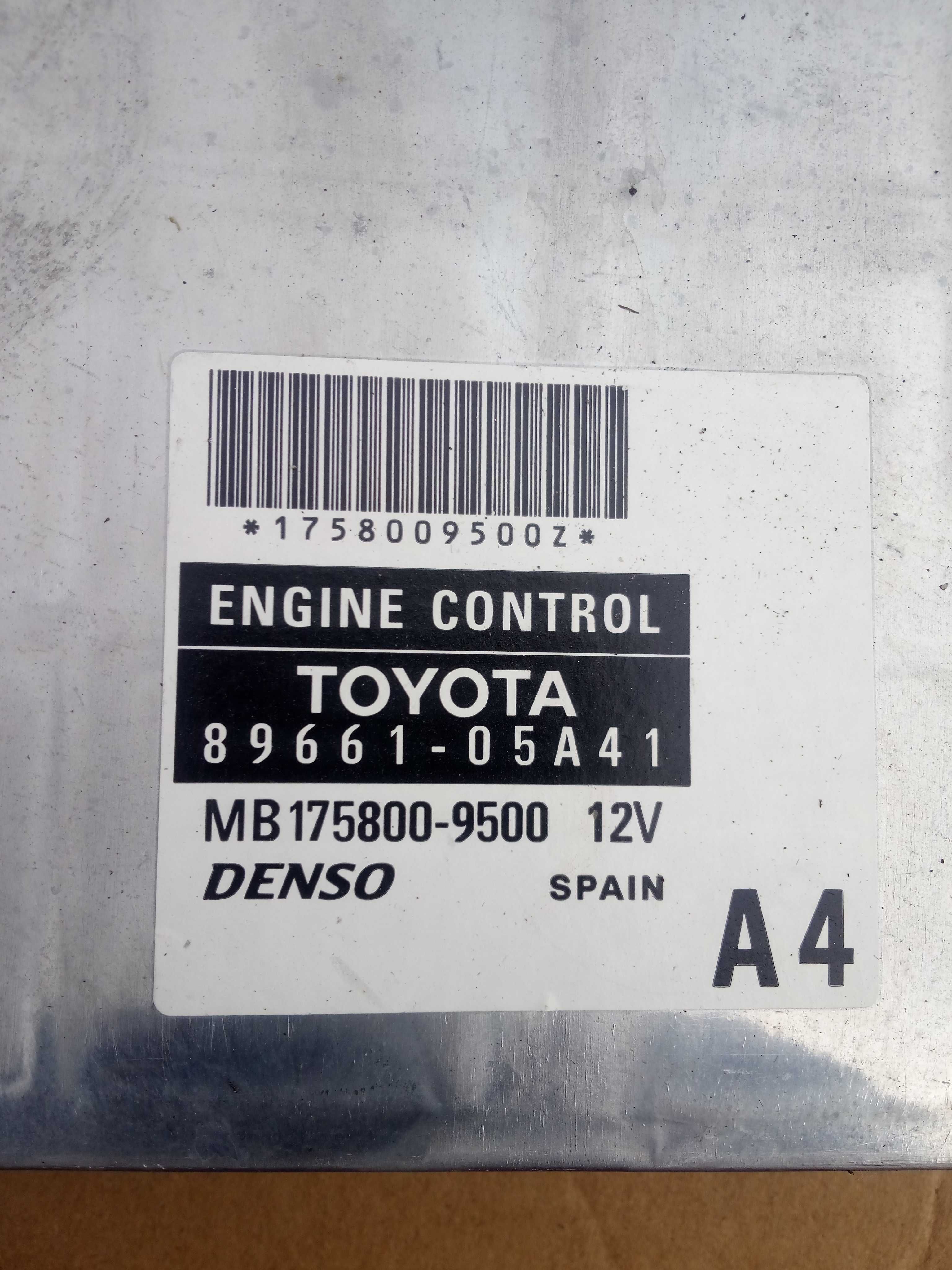AVENSIS T25 2,0 126km bez dpf 06-08 lift komputer zestaw startowy
