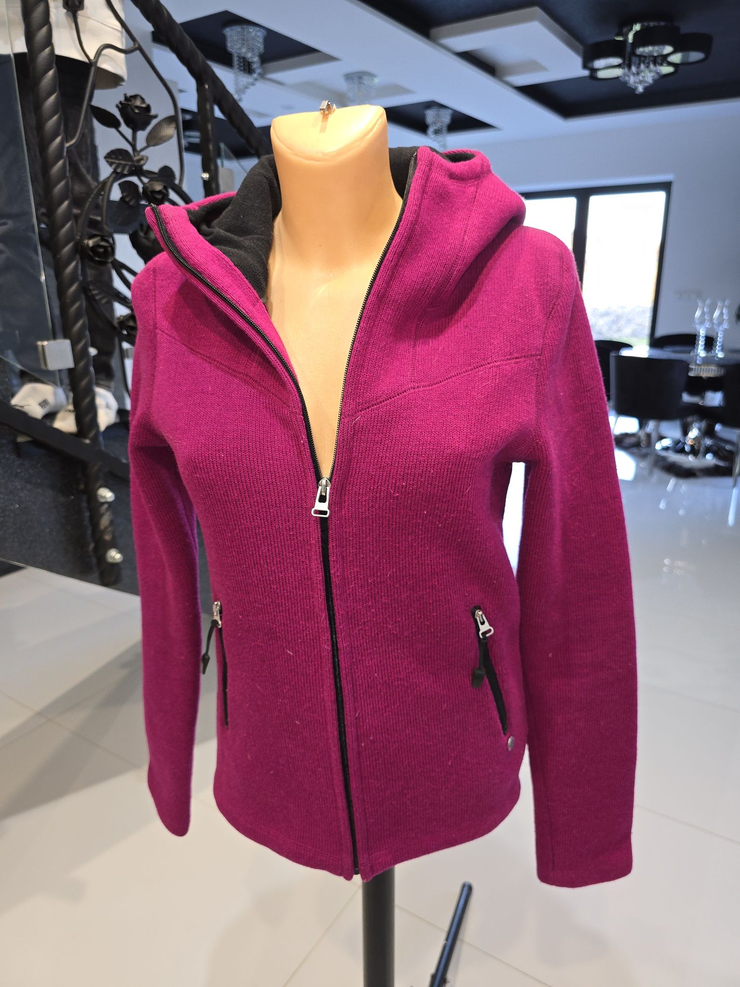 Bluza kurtka ciepła polarowa rozowa wygodna Bench S