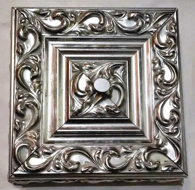 Caixa Decorativa em Metal Prateado