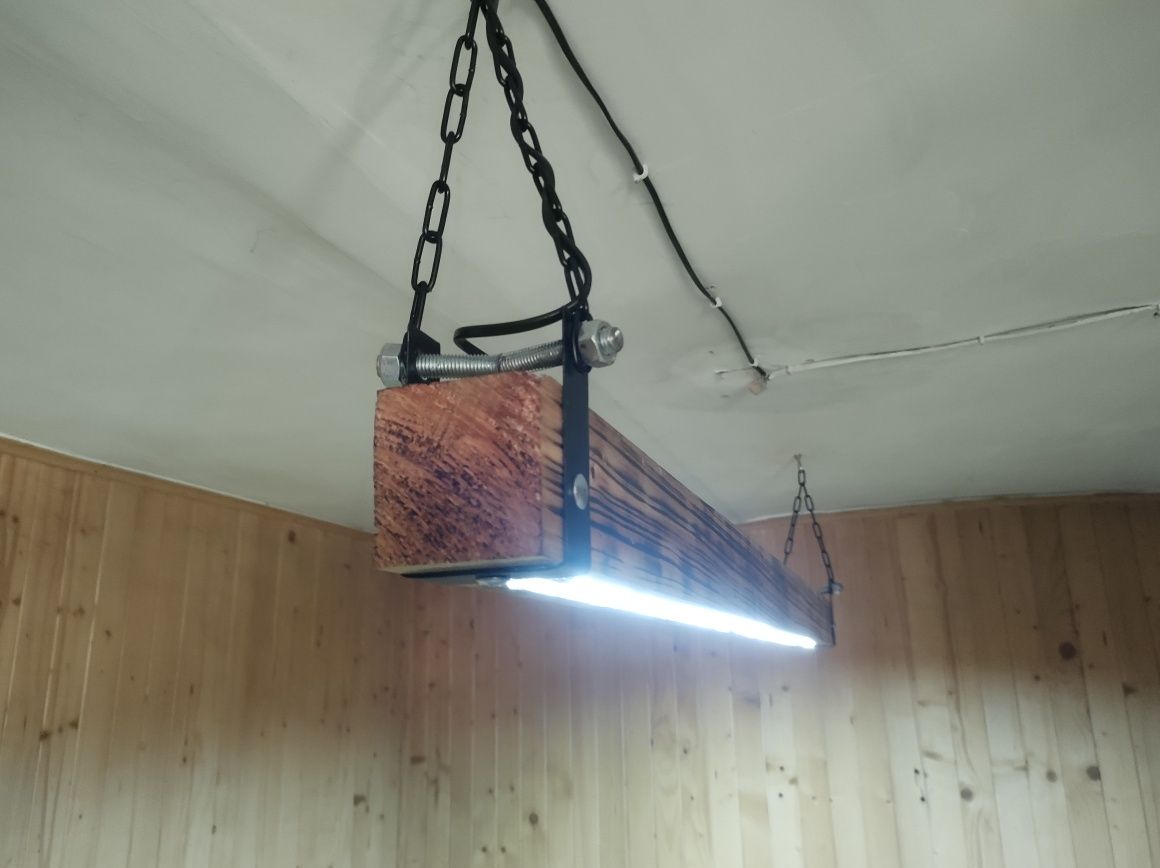 Lampa loft z drewna