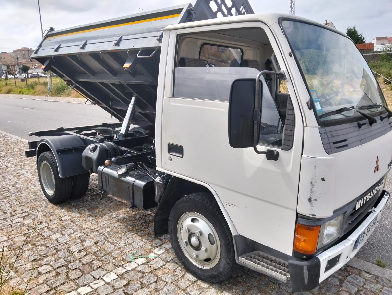 Mitsubishi Canter 331