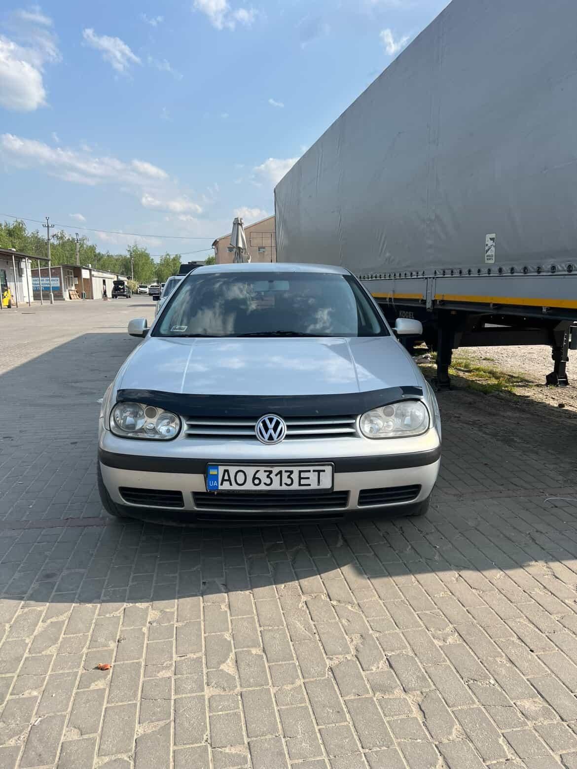 Продам гольфа         4