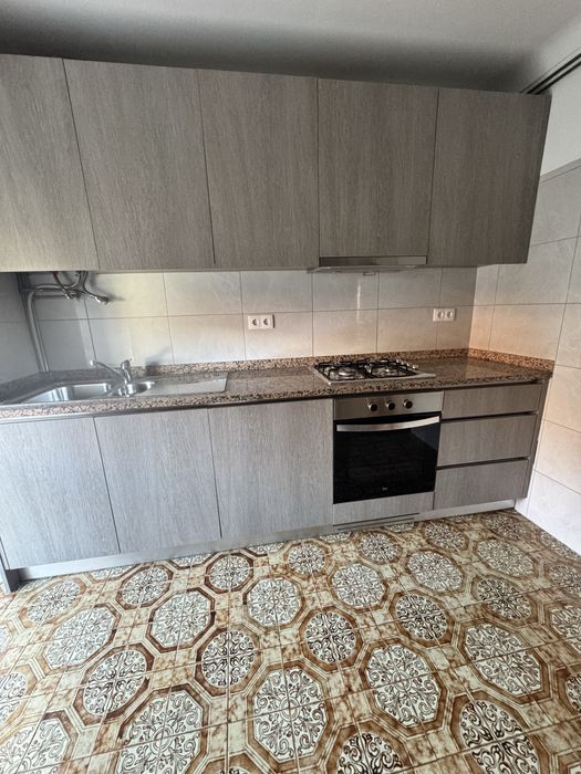 Apartamento T2 em zona sossegada e tranquila