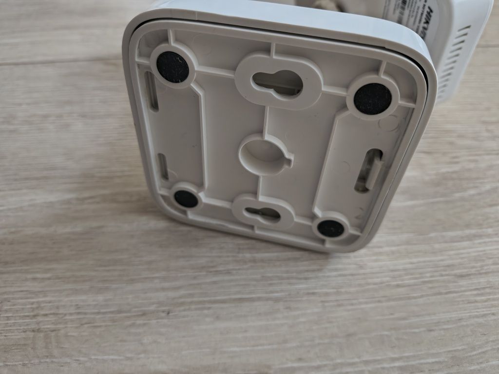 Камера Hikvision DS-2CD2443G0-1
